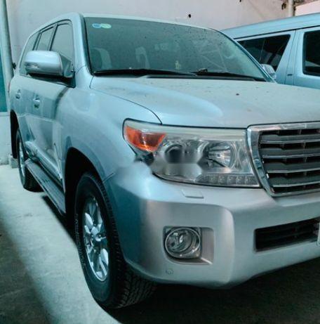 Bán xe Toyota Land Cruiser sản xuất năm 20140