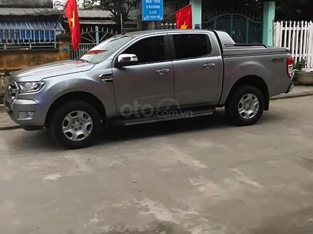 Bán Ford Ranger XLT 2.2L 4x4 MT sản xuất năm 2015, màu xám, nhập khẩu  0