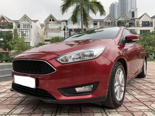 Bán Ford Focus 2018, màu đỏ giá cạnh tranh0