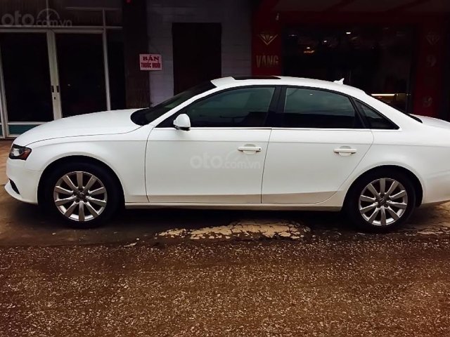 Bán xe Audi A4 2.0T đời 2010, màu trắng, nhập khẩu số tự động, giá 665tr