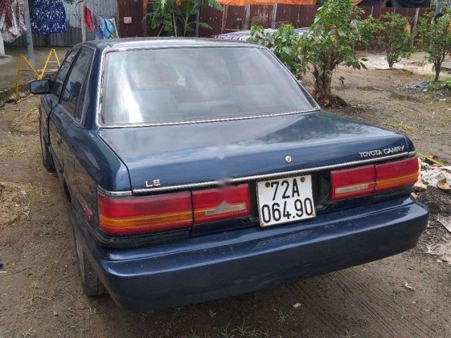 Cần bán Toyota Camry đời 1988, nhập khẩu, 70tr0