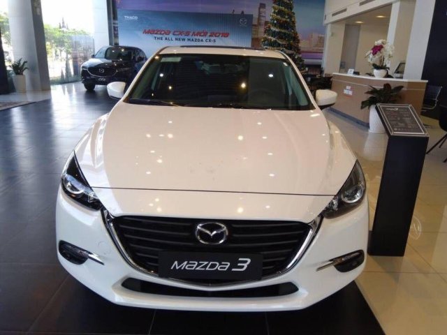 Bán xe Mazda 3 sản xuất năm 2018, màu trắng