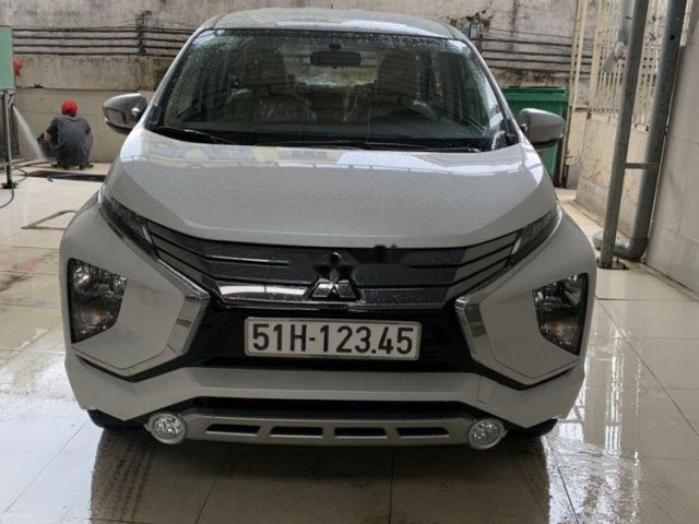 Cần bán gấp Mitsubishi Xpander 2019, màu trắng0