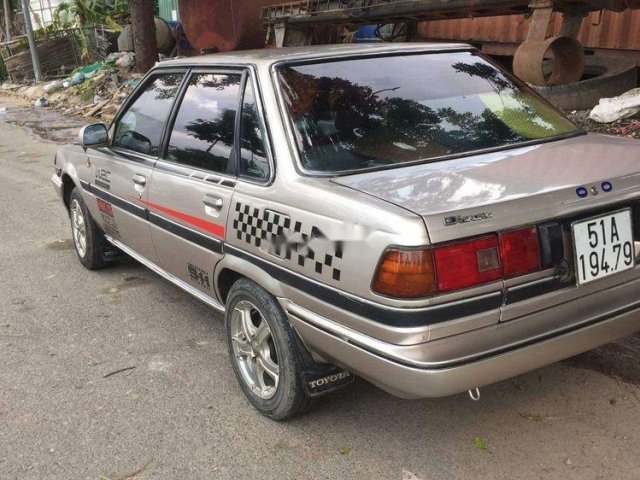 Bán Toyota Corona năm 1984, nhập khẩu, xe gia đình0