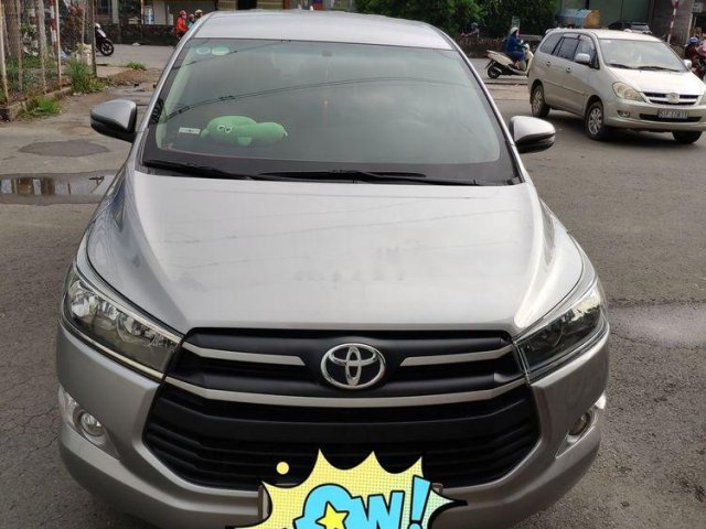 Bán Toyota Innova sản xuất 2017, màu bạc, xe gia đình0