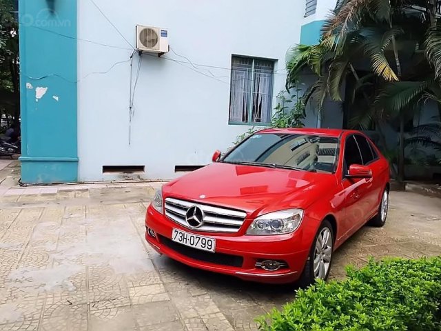 Bán Mercedes C200 CGI đời 2010, màu đỏ, 590 triệu