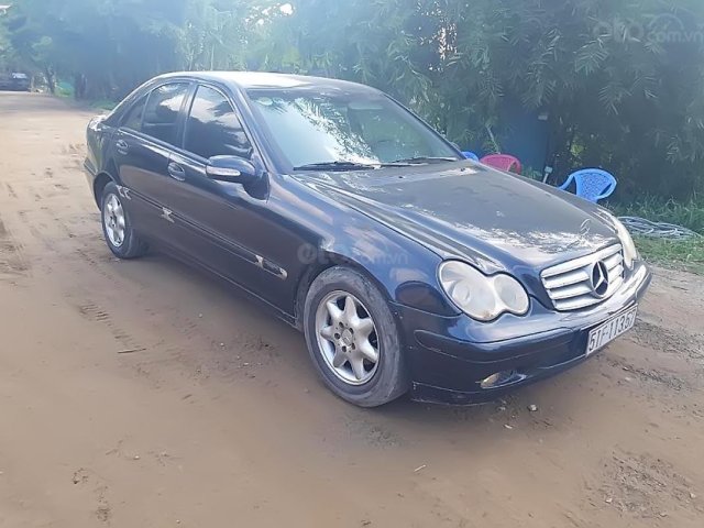 Bán Mercedes C200 Kompressor AT đời 2001, màu đen, xe gia đình0