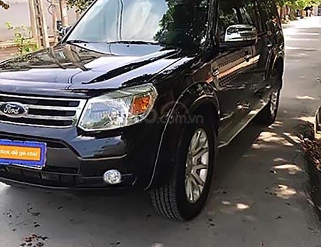 Bán Ford Everest đời 2013, màu đen, xe còn mới0