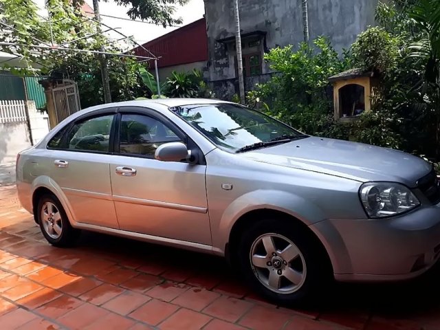 Bán Daewoo Lacetti năm sản xuất 2009, màu bạc, xe còn mới