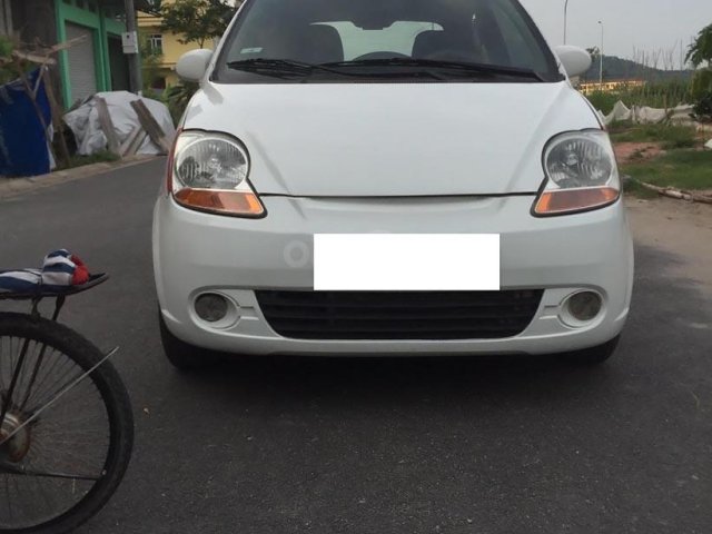 Cần bán Chevrolet Spark LT 0.8 năm sản xuất 2010, màu trắng