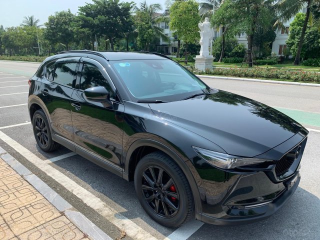 Cần bán gấp Mazda CX 5 năm 2018, màu đen0