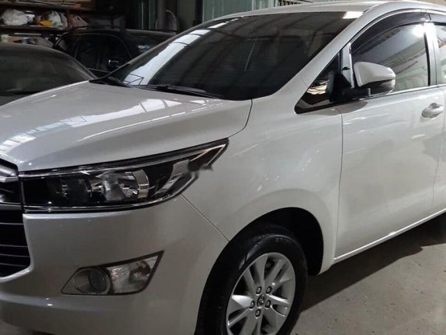 Bán lại xe Toyota Innova 2.0G năm 2019, màu trắng số tự động