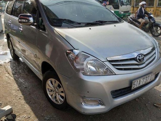 Bán Toyota Innova J sản xuất năm 2008, màu bạc, xe gia đình0