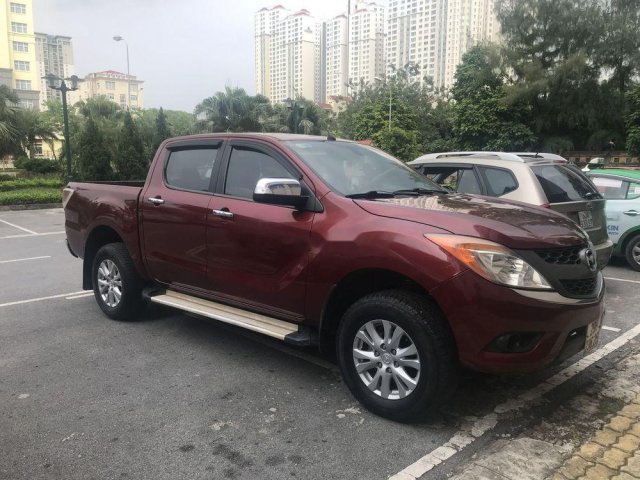 Chính chủ bán Mazda BT 50 3.2 AT sản xuất năm 2012, màu đỏ, nhập khẩu