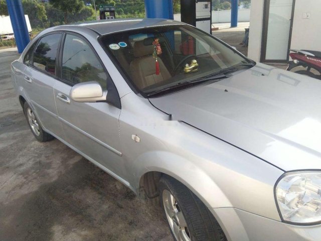 Cần bán gấp Daewoo Lacetti sản xuất năm 2008, màu bạc 0