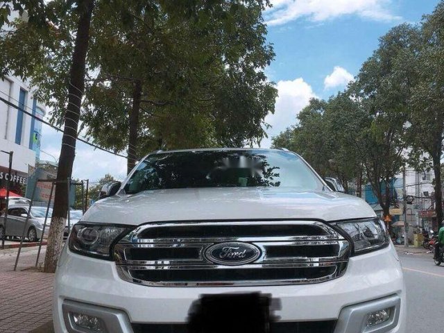 Bán Ford Everest đời 2017, màu trắng, xe nhập 