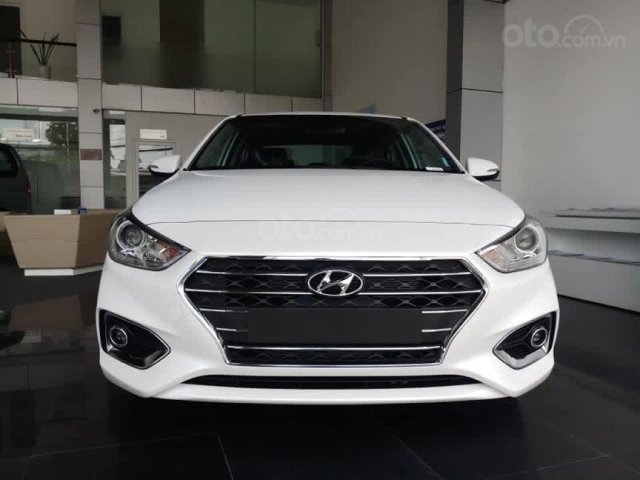 Hyundai Accent 1.4MT đời 2019, màu trắng, giá tốt nhất - Mr. Tuấn Hyundai Tiền Giang0