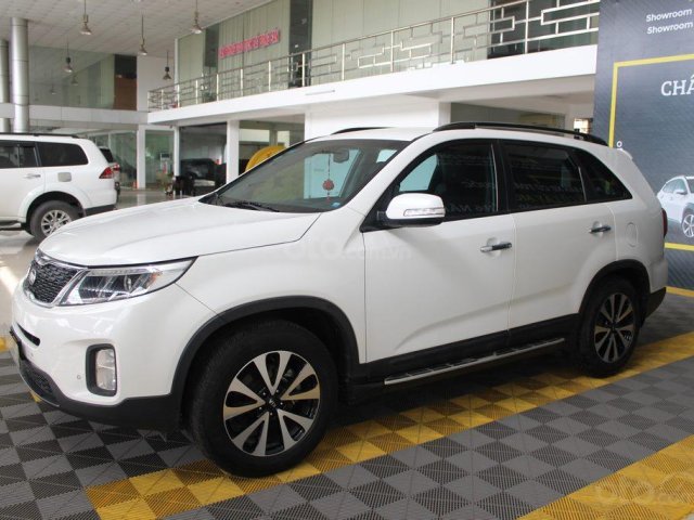 Bán ô tô Kia Sorento GAT 2.4AT sản xuất 2016, màu trắng0