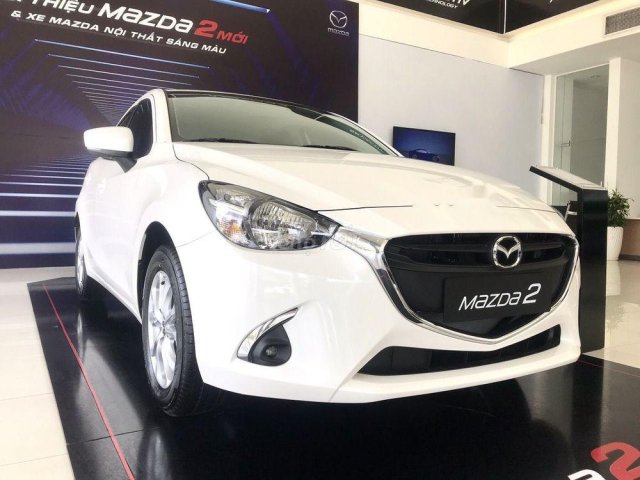 Bán Mazda 2 đời 2019, màu trắng, xe nhập Thái