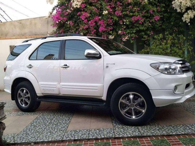 Chính chủ bán xe Toyota Fortuner sản xuất 2012, màu trắng, xe nhập0