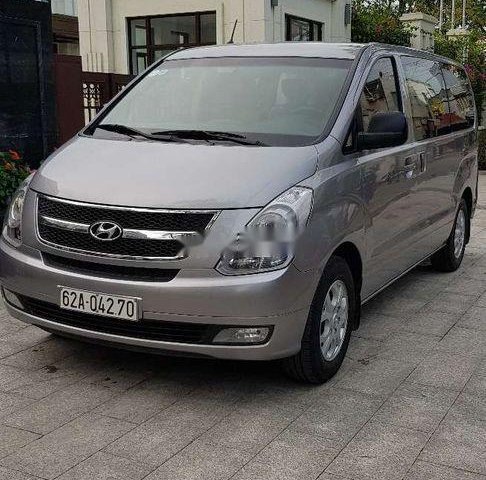 Bán Hyundai Grand Starex đời 2015, màu bạc, xe nhập, giá tốt