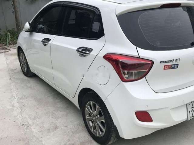 Bán Hyundai Grand i10 năm sản xuất 2014, màu trắng, nhập khẩu nguyên chiếc, xe gia đình0