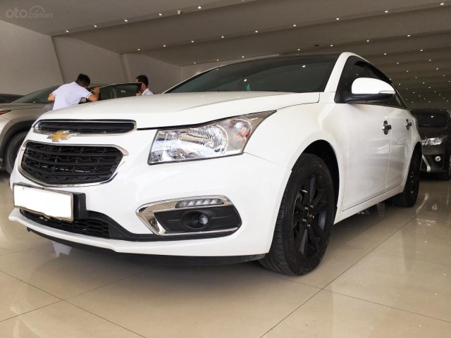 Bán xe Chevrolet Cruze LT 1.6MT model 2017, biển SG, 420 triệu còn TL