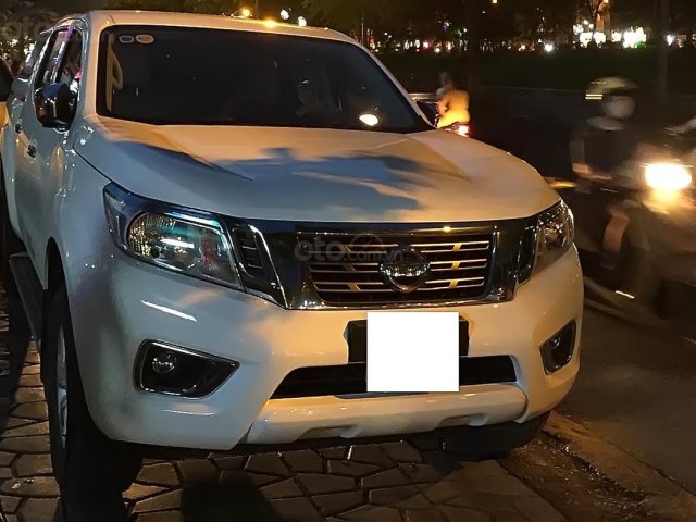 Cần bán Nissan Navara năm 2017, màu trắng, xe nhập như mới