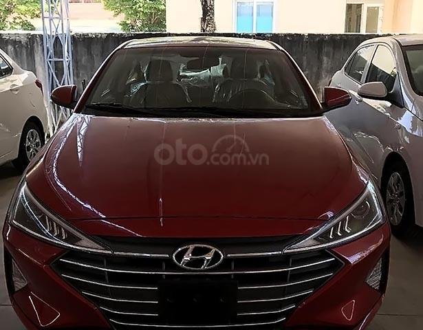 Cần bán xe Hyundai Elantra 1.6 AT năm sản xuất 2019, màu đỏ, giá 645tr