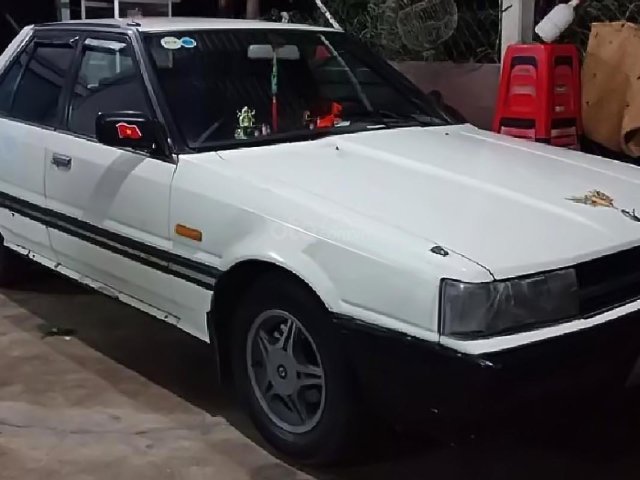 Cần bán gấp xe cũ Nissan Skyline 2.0 MT năm 1990, màu trắng, xe nhập   0