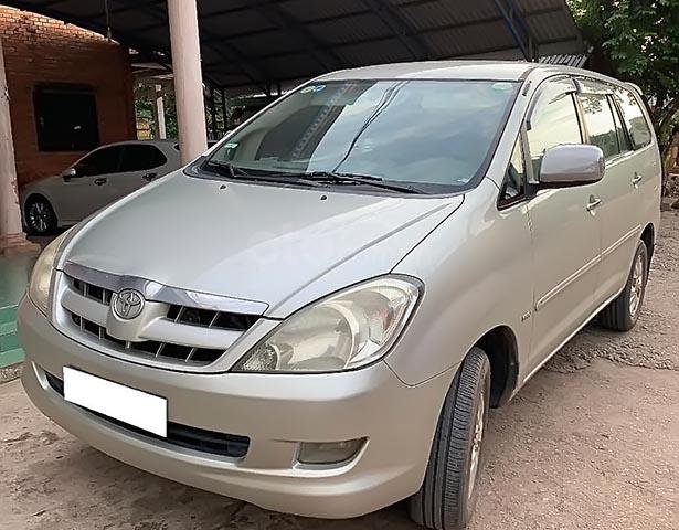 Bán ô tô Toyota Innova 2.0MT sản xuất năm 2008, màu bạc  