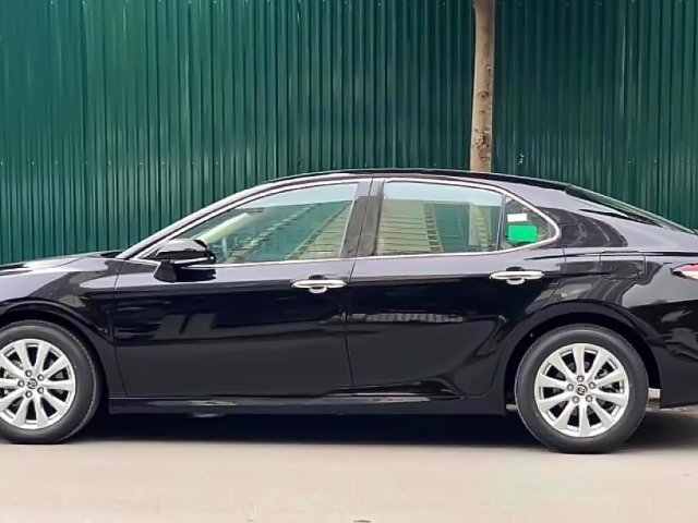 Bán xe Toyota Camry 2.0G sản xuất năm 2019, màu đen, nhập khẩu nguyên chiếc