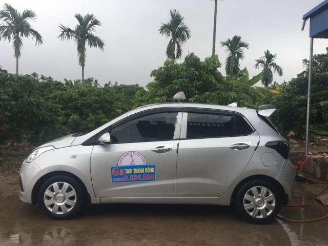 Cần bán Hyundai Grand i10 đời 2016, màu bạc, nhập khẩu0