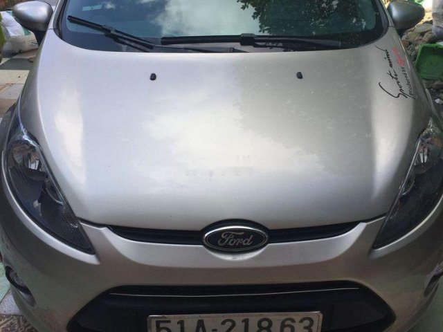 Chính chủ bán xe Ford Fiesta 2011, màu vàng, nhập khẩu 