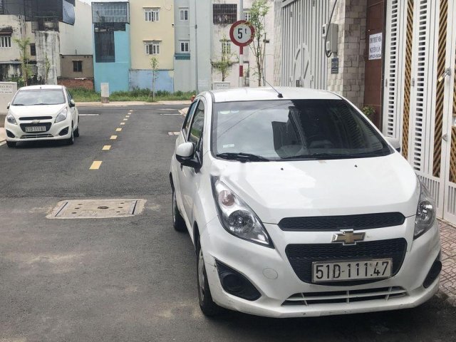 Cần bán Chevrolet Spark Van đời 2017, màu trắng 