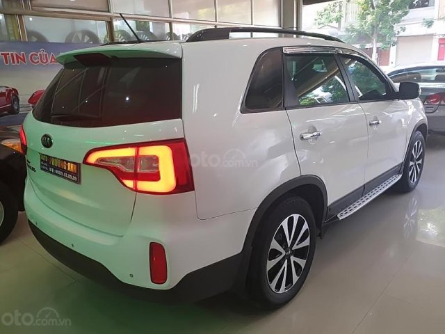 Bán Kia Sorento 2016, màu trắng