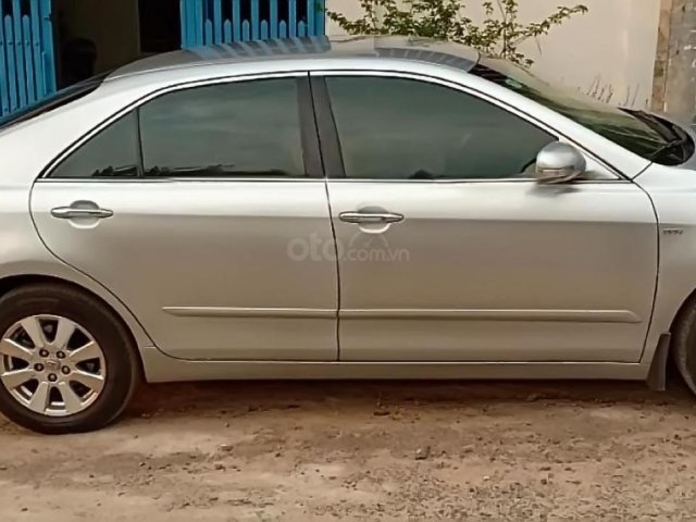 Bán Toyota Camry 2.4G đời 2007, màu bạc, không đâm đụng, không ngập nước