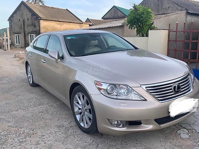 Bán Lexus LS 460L đời 2010, màu vàng, nhập khẩu0