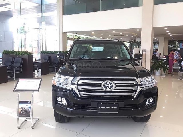 Bán ô tô Toyota Land Cruiser 4.7 VX sản xuất 2019, màu đen, xe nhập0