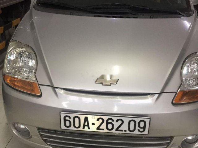 Xe Chevrolet Spark năm 2010, màu bạc chính chủ0