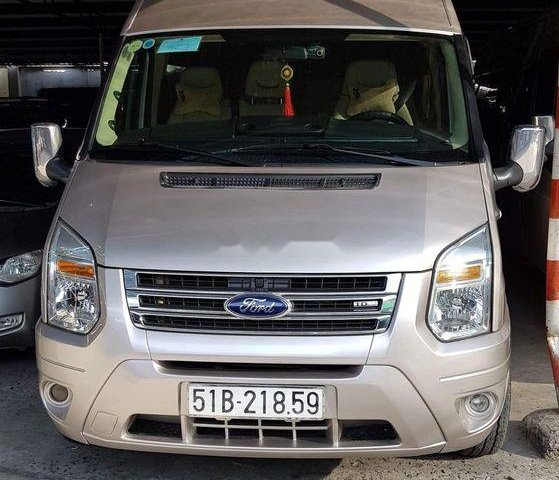 Cần bán Ford Transit Luxury năm sản xuất 2015, màu bạc