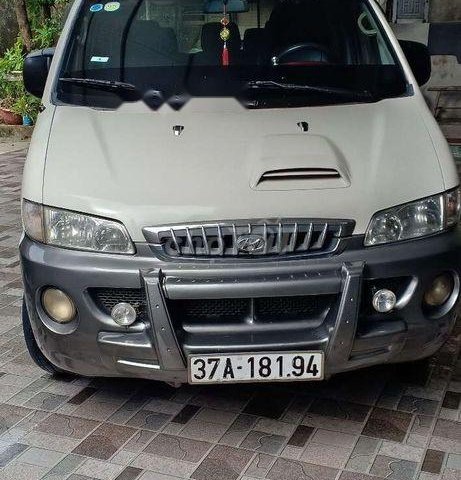 Cần bán xe Hyundai Starex sản xuất 2001, màu trắng, nhập khẩu nguyên chiếc0