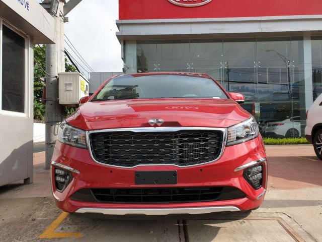 Cần bán Kia Sedona năm 2019, màu đỏ