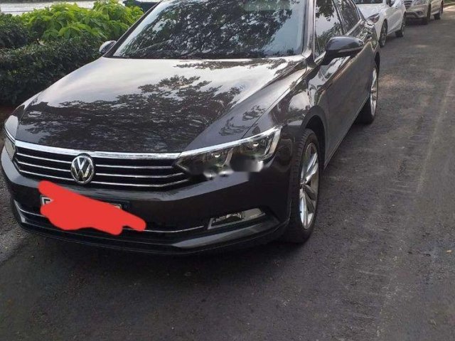 Bán Volkswagen Passat năm sản xuất 2016, màu đen, xe nhập  