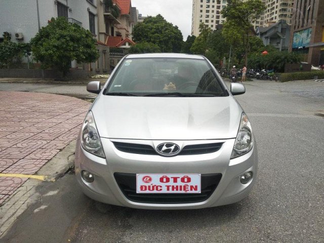 Bán Hyundai i20 1.4 AT SX 2011, màu bạc, nhập khẩu0