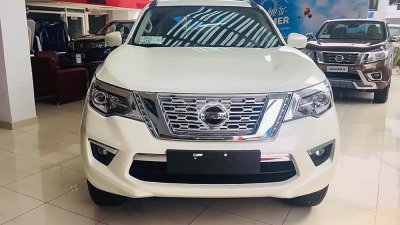 Bán Nissan Terra 7 chỗ, nhập Thái, có xe giao ngay, liên hệ Ms Ly