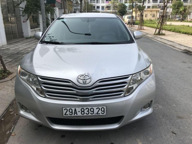 Chính chủ bán Toyota Venza 2009, màu bạc, nhập khẩu 