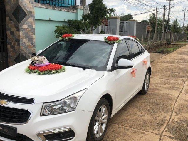 Cần bán lại xe Chevrolet Cruze sản xuất 2016, màu trắng chính chủ