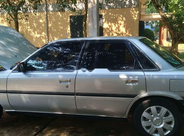 Bán Toyota Camry đời 1990, màu xám, nhập khẩu nguyên chiếc