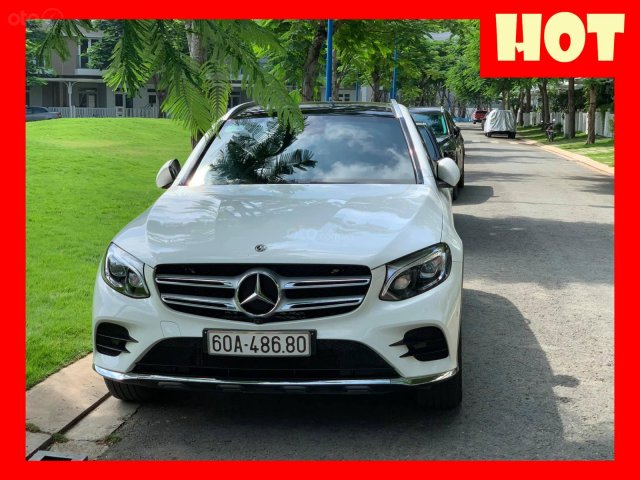 Bán xe Mercedes GLC300 4Matic 2018 có Apple Carplay, trả trước 800 triệu nhận xe ngay0